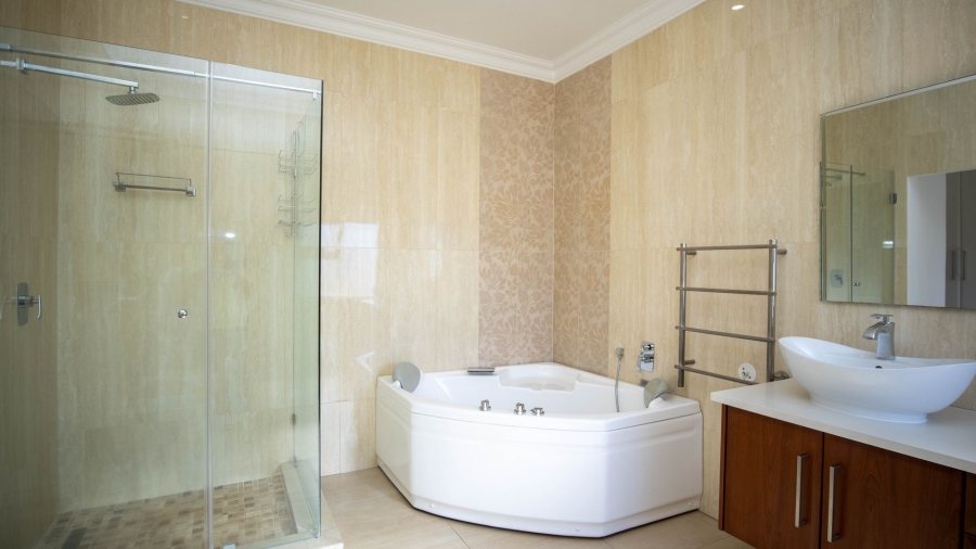 4 Bedroom Property for Sale in The Coves North West